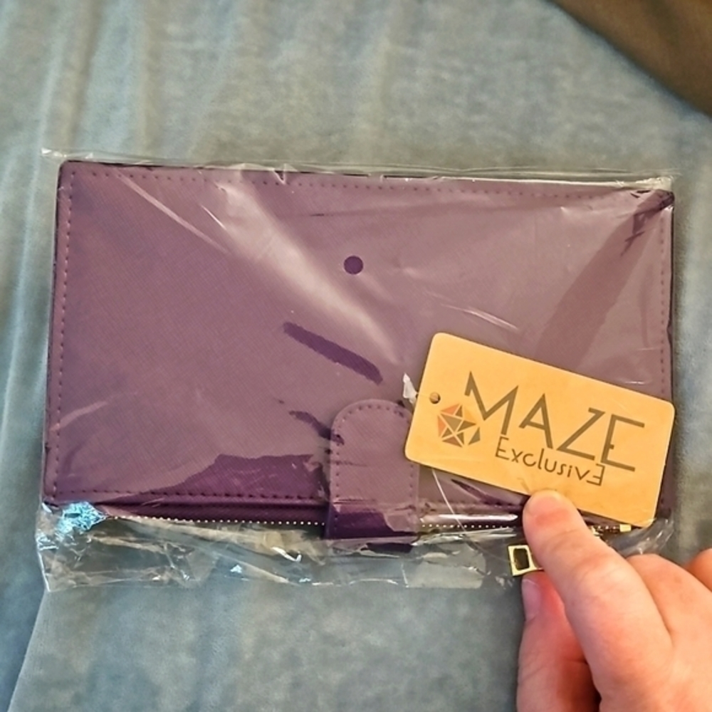 Purple Maze Exclusive NWT Wallet